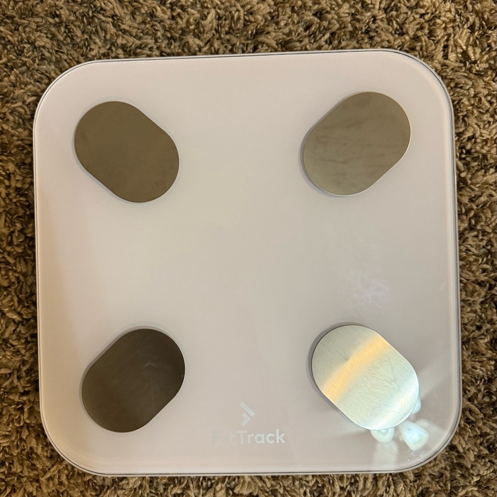 FitTrack Dara Body Composition Smart Scale – Mint Condition